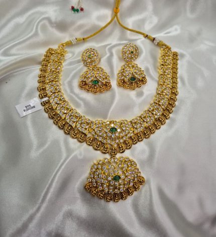 Ekta Short Jewel Set – Sims Blossoms UAE