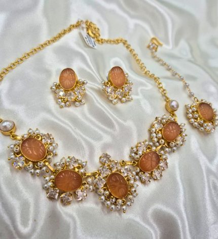 Tisa 5 Choker Pearl Necklace Set – Sims Blossoms UAE