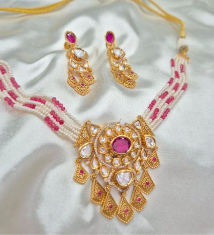 Royalty8 Ruby Pearl Beaded Choker – Sims Blossoms UAE