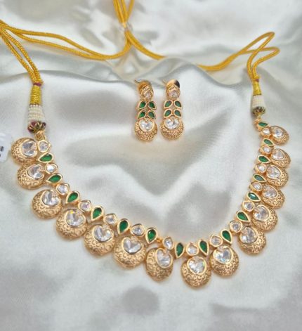 Madhuri Antique Finish Mesonite Stone Choker – Sims Blossoms UAE