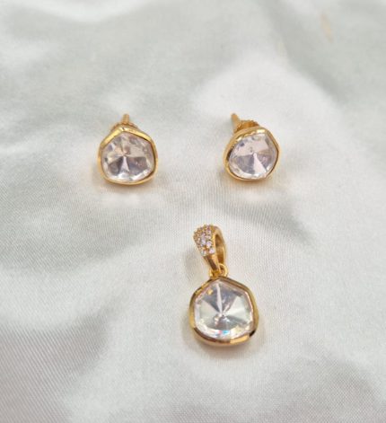 DianaCT Pendant & Earrings Set – Sims Blossoms UAE