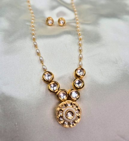 Charvi 5 Kundan Set – Sims Blossoms UAE