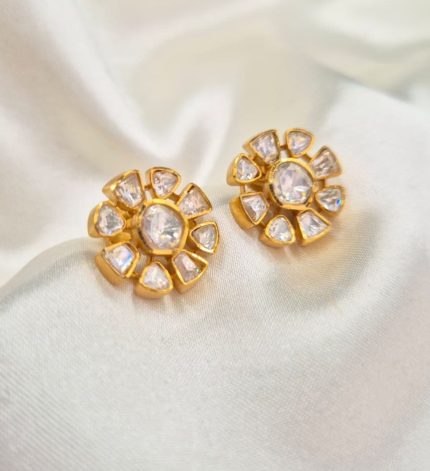 Laura - Gold Ring – Sims Blossoms UAE
