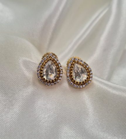Royal 4 - Gold Earrings – Sims Blossoms UAE
