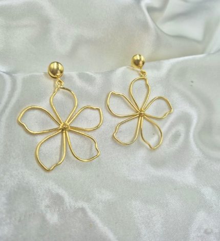 Flower Earrings – Sims Blossoms UAE