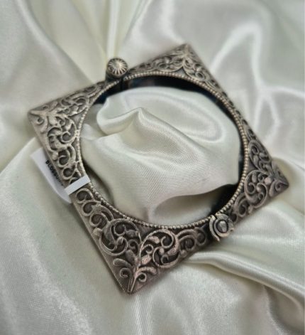 Oxi Bangle – Sims Blossoms UAE