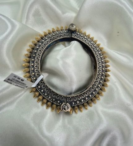 Dualtone2 - Antique Bangle – Sims Blossoms UAE
