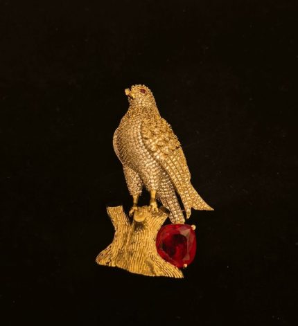 Bro Falcon Brooch Gold – Sims Blossoms UAE